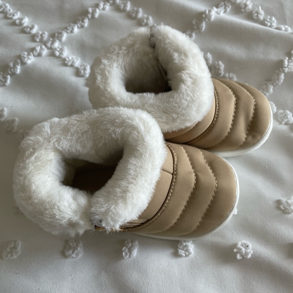 Waterproof infant boots